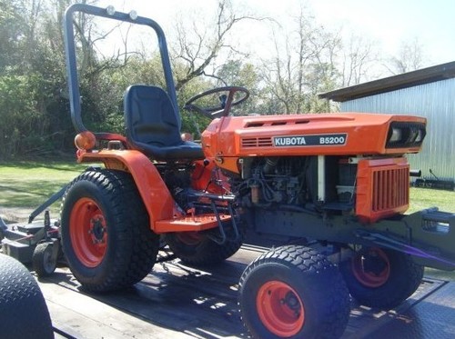 Product picture Kubota B5200D Tractor Illustrated Master Parts Manual INSTANT DOWNLOAD 