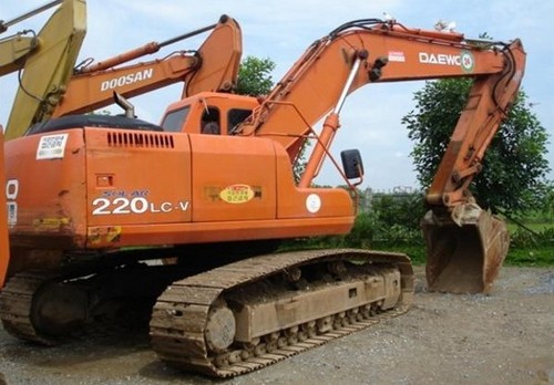 Product picture Daewoo Doosan Solar 220LC-V Excavator Service Repair Shop Manual INSTANT DOWNLOAD 