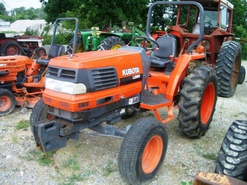 Product picture Kubota L2900DT Tractor Illustrated Master Parts Manual INSTANT DOWNLOAD 