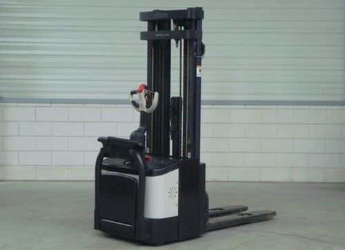 Product picture Crown WE2300 WS2300 Series Forklift Service Repair Manual INSTANT DOWNLOAD 