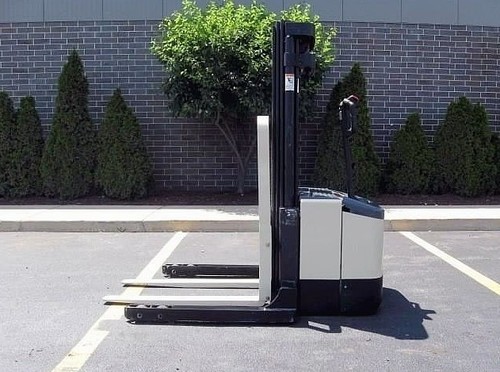 Product picture Crown WE2000 WS2000 Series Forklift Parts Catalog Manual INSTANT DOWNLOAD 