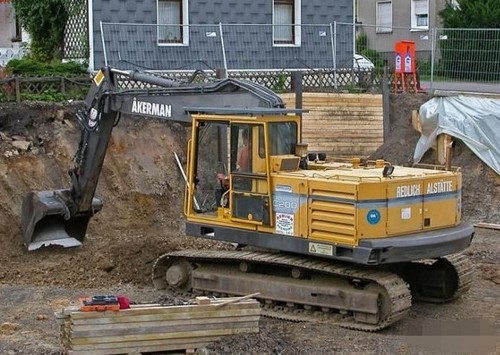 Product picture Volvo EC200 AKERMAN Excavator Service Parts Catalogue Manual INSTANT DOWNLOAD  SN: 2101 - 2759