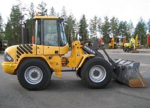 Product picture Volvo L45B Compact Wheel Loader Service Parts Catalogue Manual INSTANT DOWNLOAD  SN: 1941500-1949999, 1951500-1959999