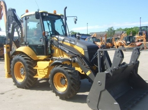 Product picture Volvo BL71 PLUS Backhoe Loader Service Parts Catalogue Manual INSTANT DOWNLOAD  SN: 10495 and up