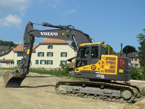 Product picture Volvo ECR235D L (ECR235DL) Excavator Service Repair Manual INSTANT DOWNLOAD 